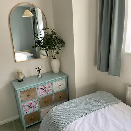 Centre Of Town House 3 Bedrooms Sleeps 5 And Infant Free Onsite Parking 2 Cars King's Lynn Buitenkant foto